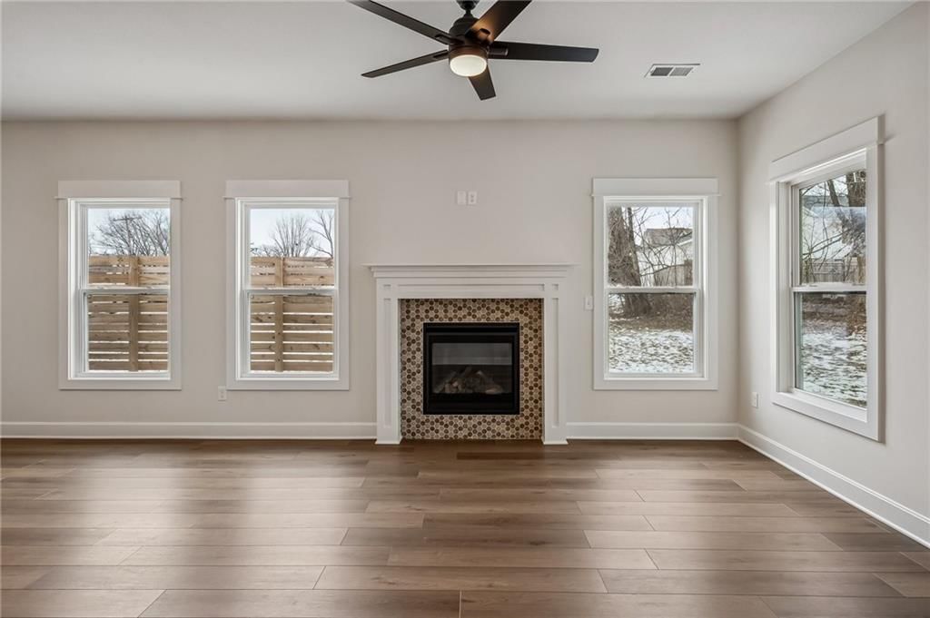 319 E Meadow Street — photo 8