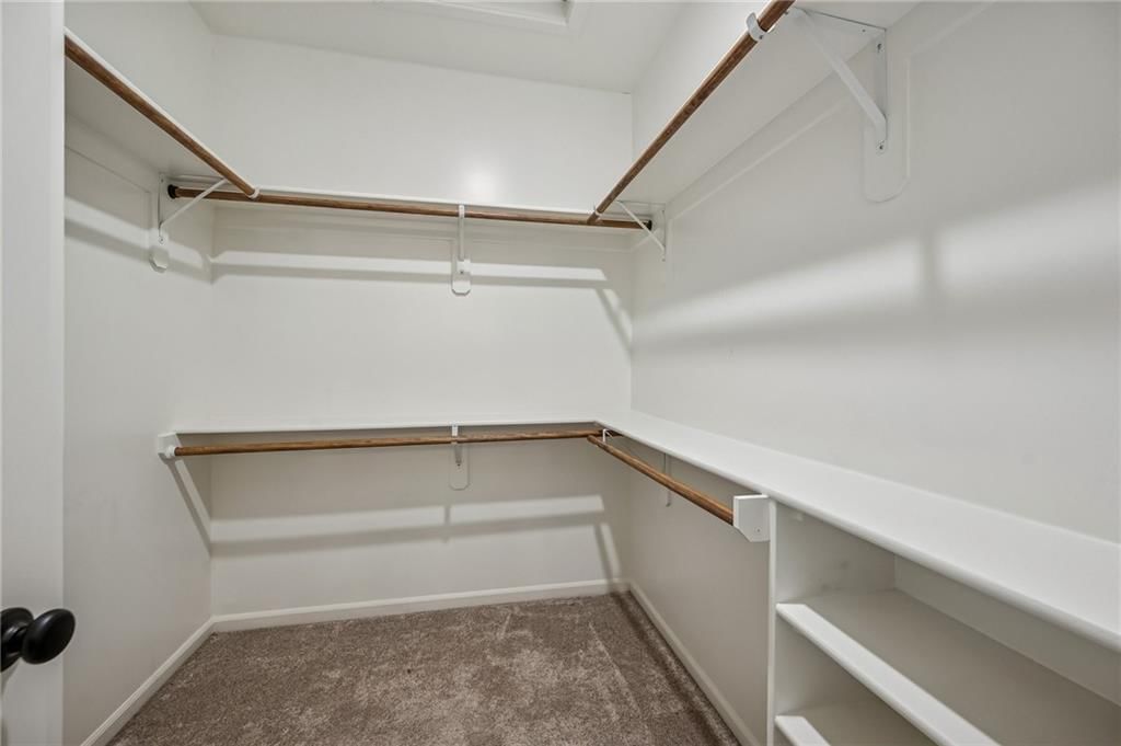 319 E Meadow Street — photo 17