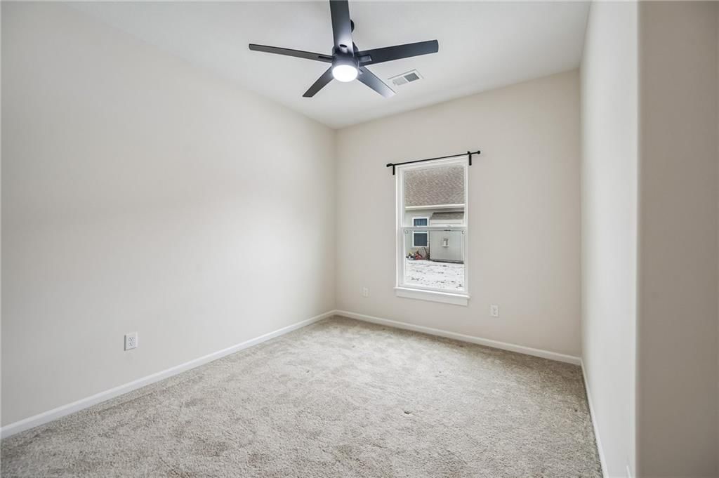 319 E Meadow Street — photo 20