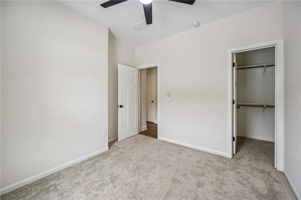 319 E Meadow Street — photo 21