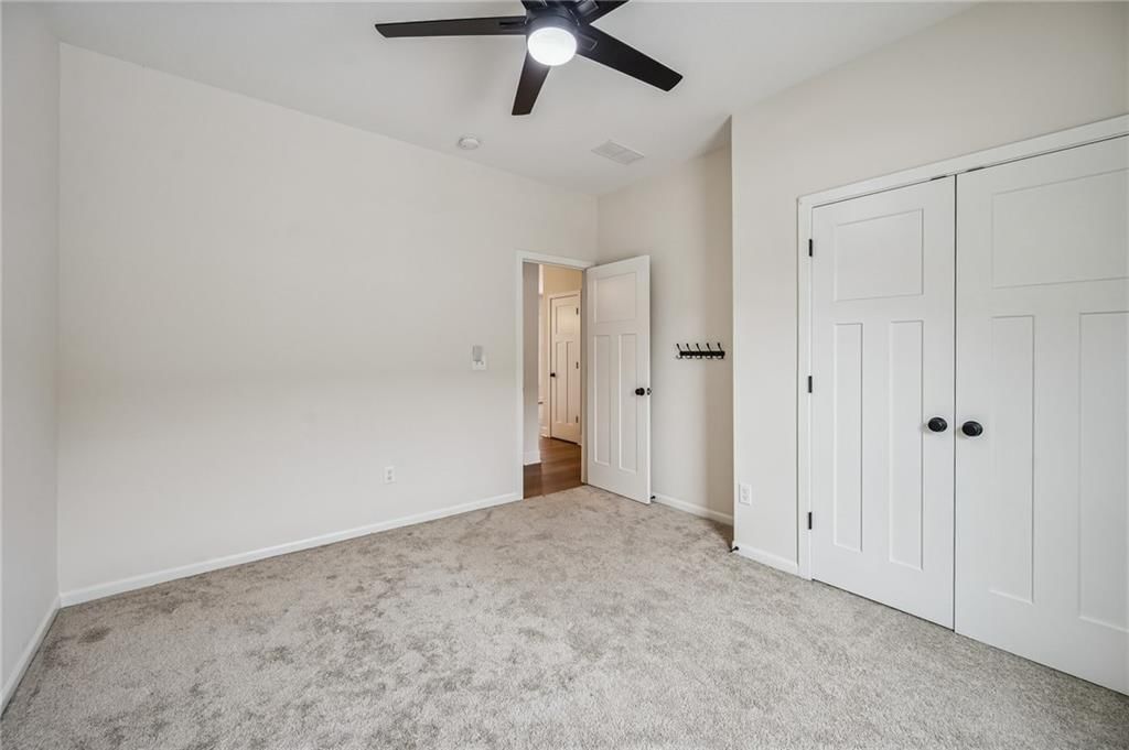 319 E Meadow Street — photo 25