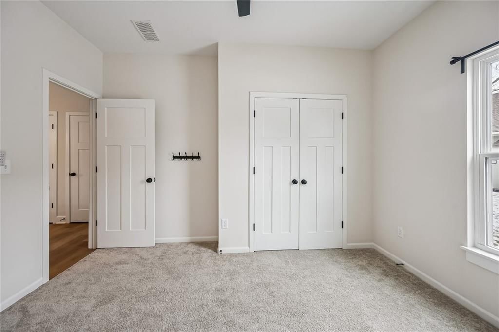 319 E Meadow Street — photo 26