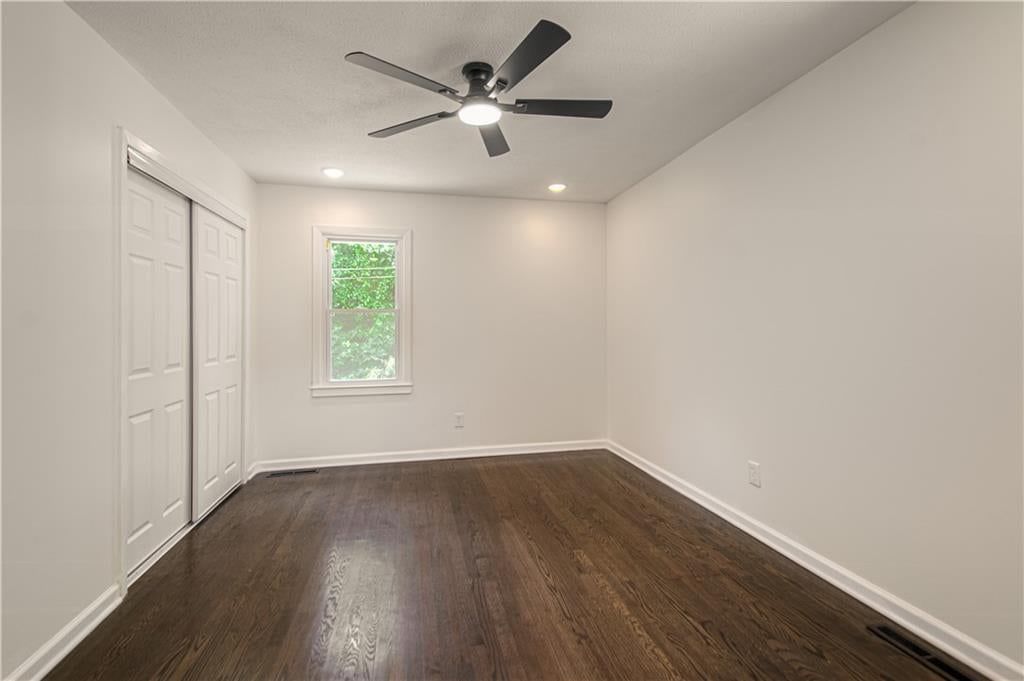 3910 Sewell Avenue — photo 20