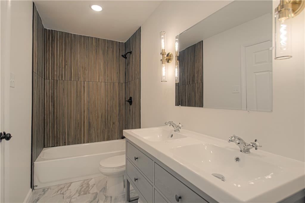 3910 Sewell Avenue — photo 22