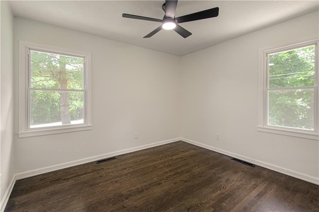 3910 Sewell Avenue — photo 24