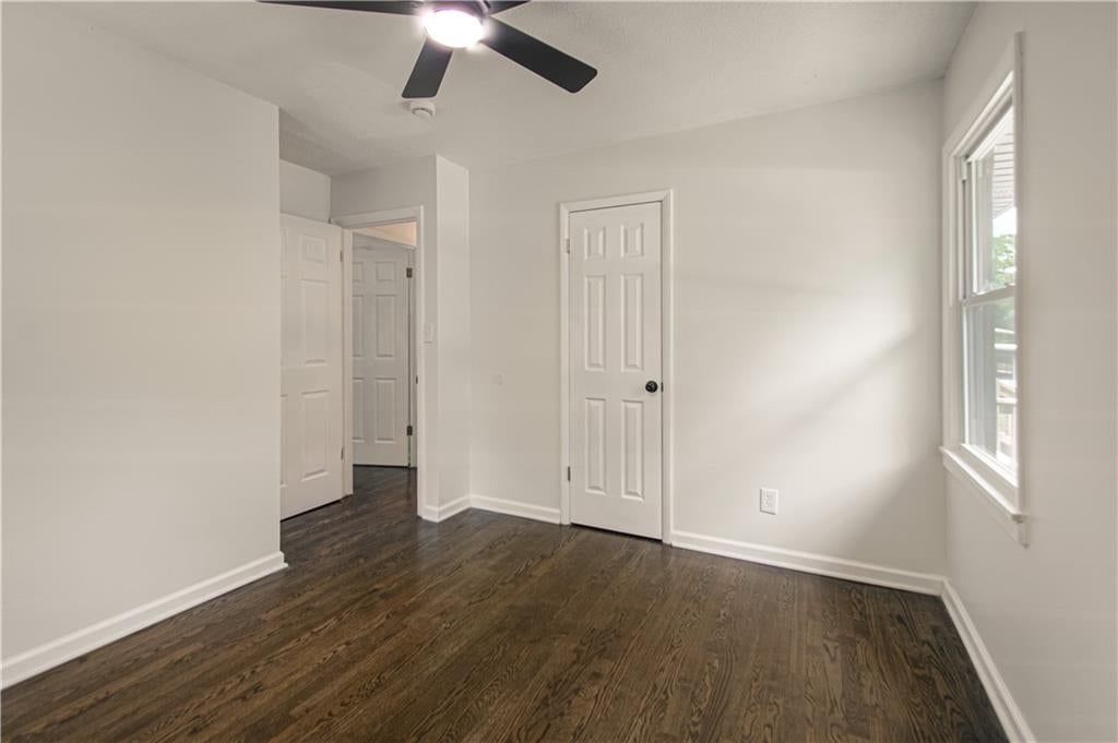 3910 Sewell Avenue — photo 25