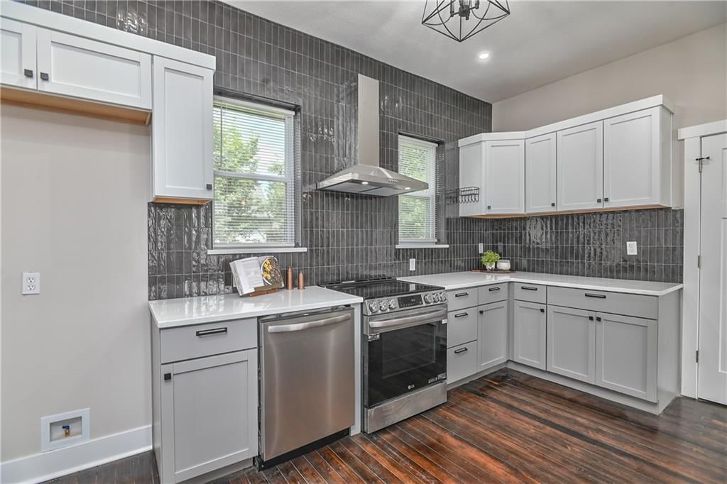 2736 Olive Street — photo 23