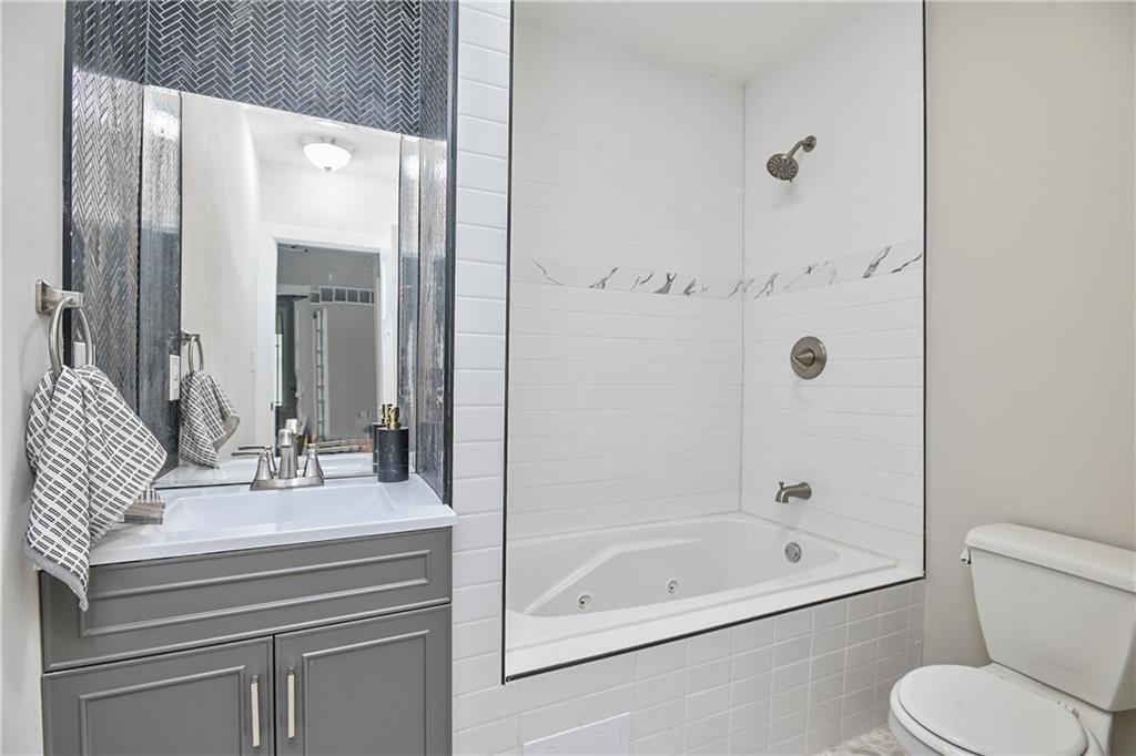 2736 Olive Street — photo 37