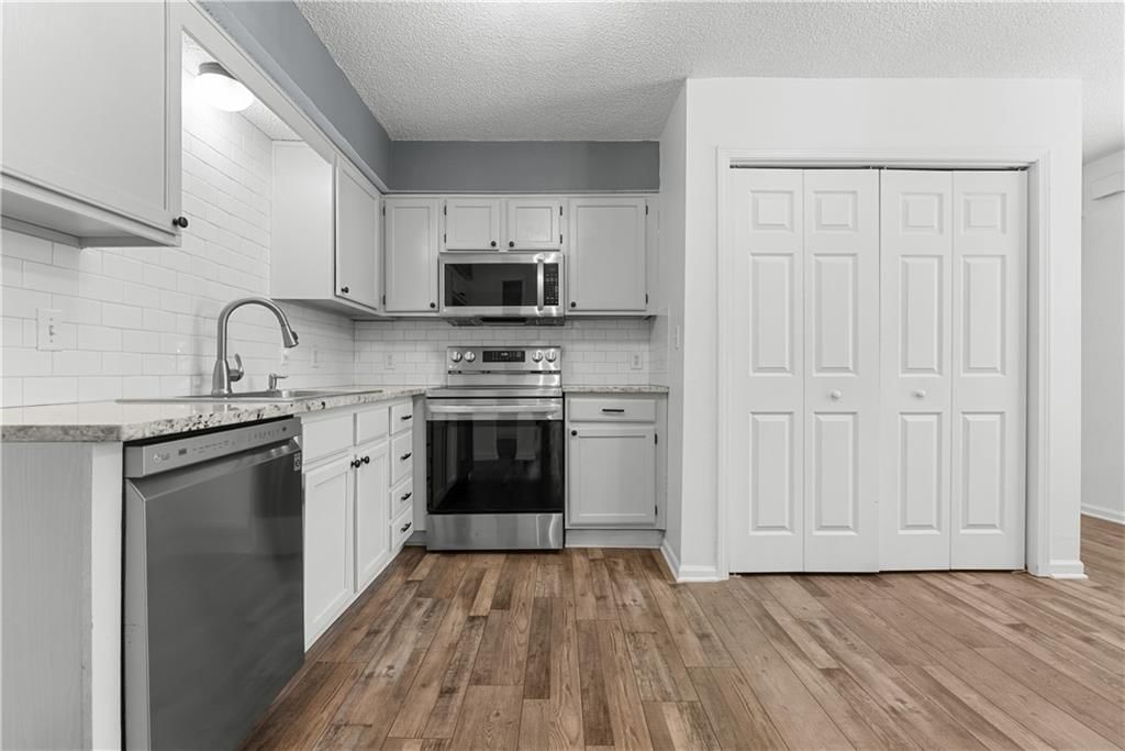 6020 NE Moonstone Drive — photo 10