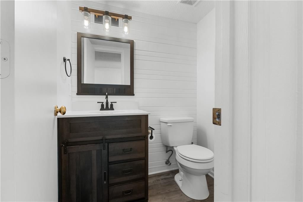 6020 NE Moonstone Drive — photo 12