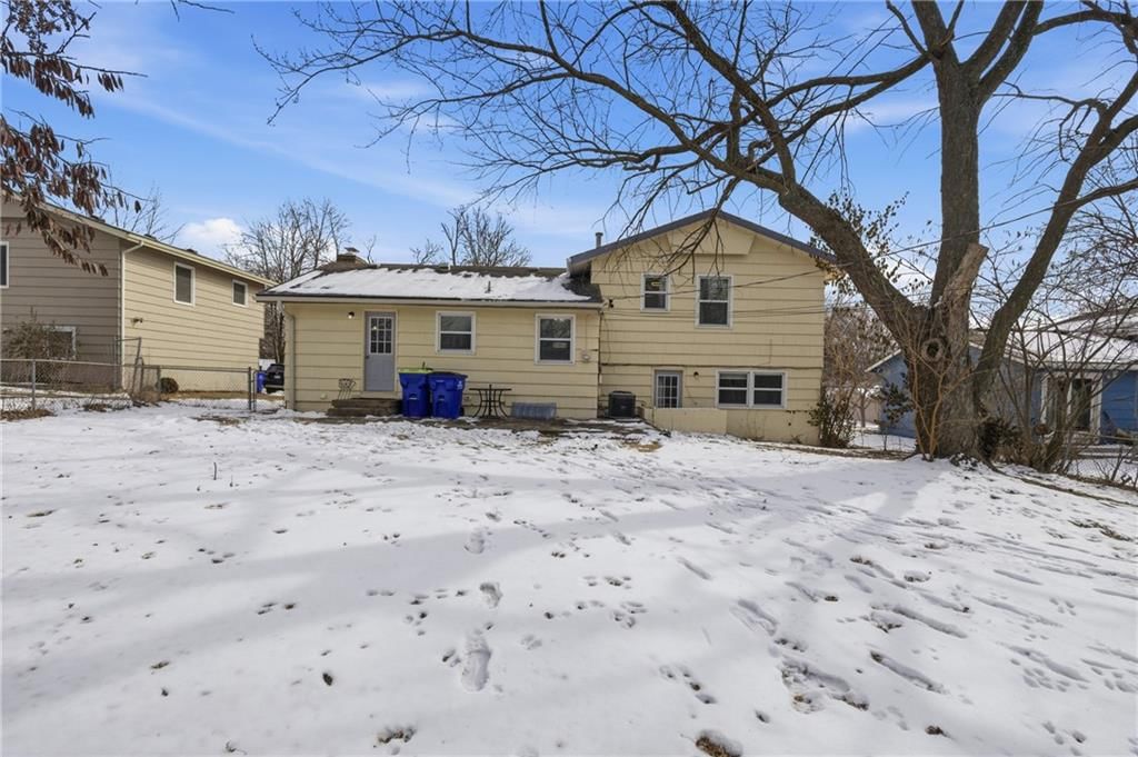 8814 Slater Street — photo 4