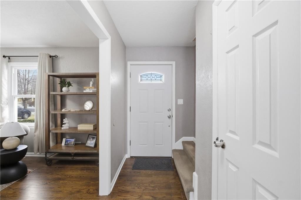 8814 Slater Street — photo 8
