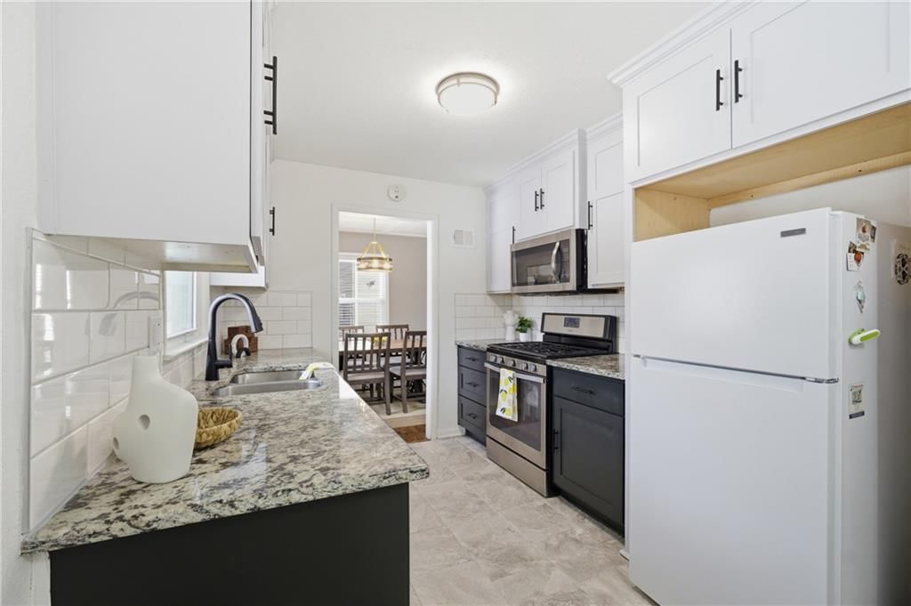 8814 Slater Street — photo 15