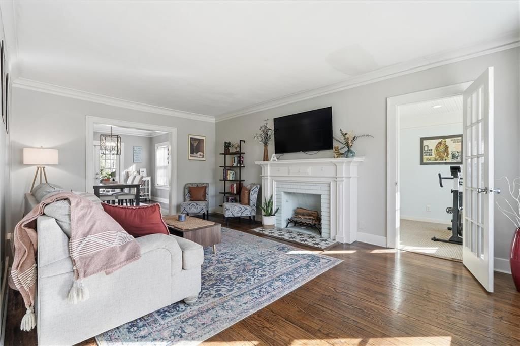 200 W 68th Terrace — photo 5