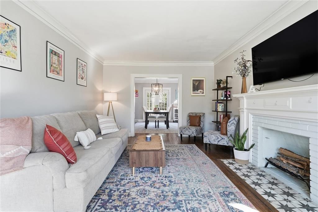200 W 68th Terrace — photo 6