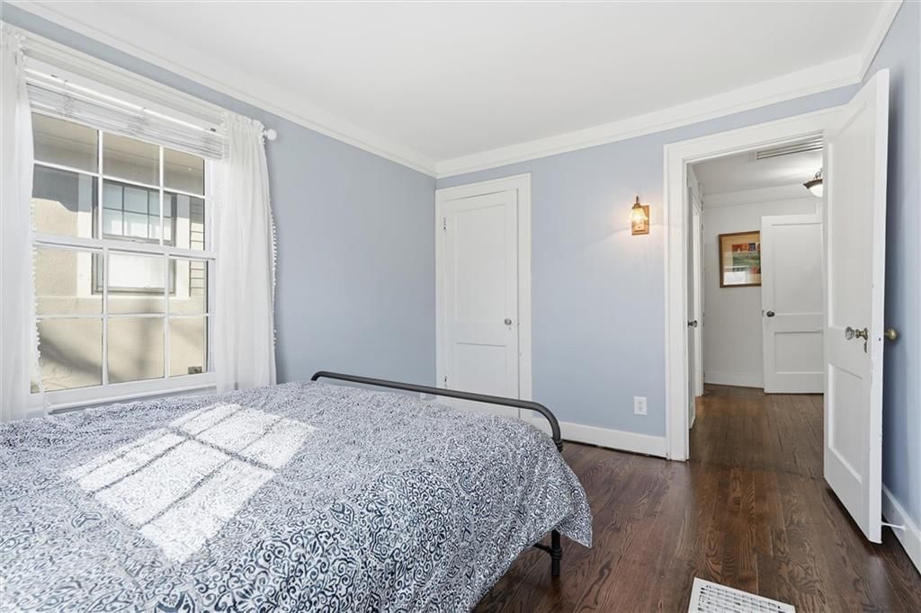 200 W 68th Terrace — photo 25