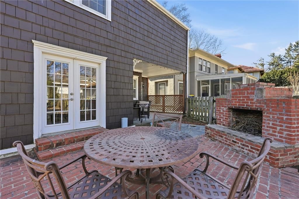 200 W 68th Terrace — photo 32