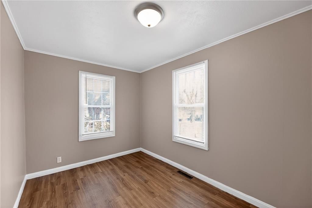 6252 Lathrop Avenue — photo 12