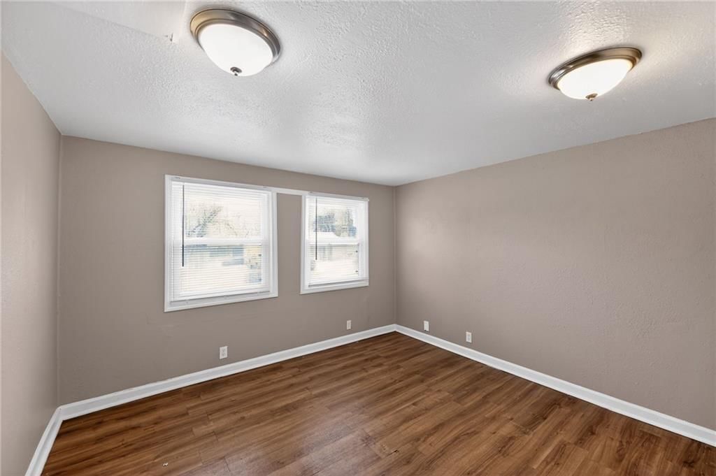 6252 Lathrop Avenue — photo 13
