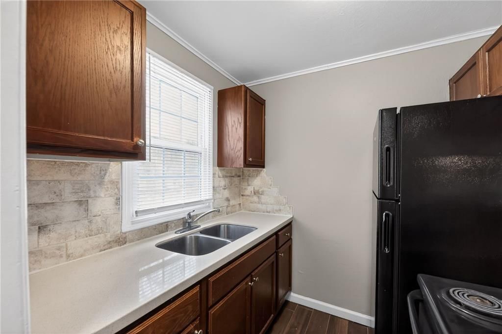 6252 Lathrop Avenue — photo 20