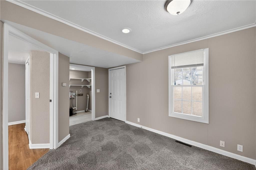6252 Lathrop Avenue — photo 22