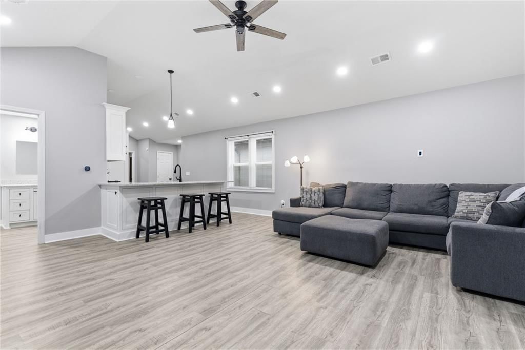 717 Cheyenne Street — photo 6