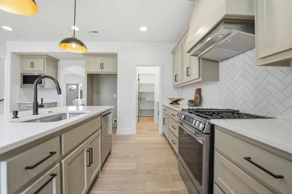 8415 NW 90th Street — photo 13
