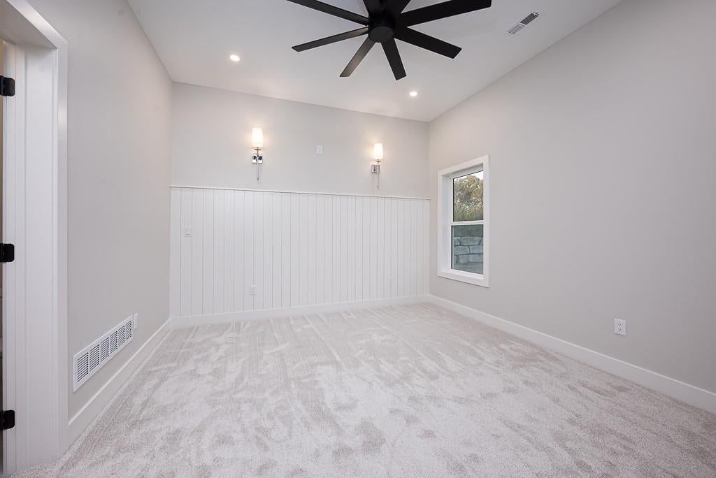 Photo 25 of 36 - 18005 235th Street, Tonganoxie, KS 66086