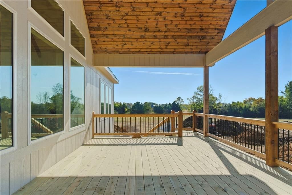 Deck and covered patio at 18005 235th Street, Tonganoxie, KS 66086