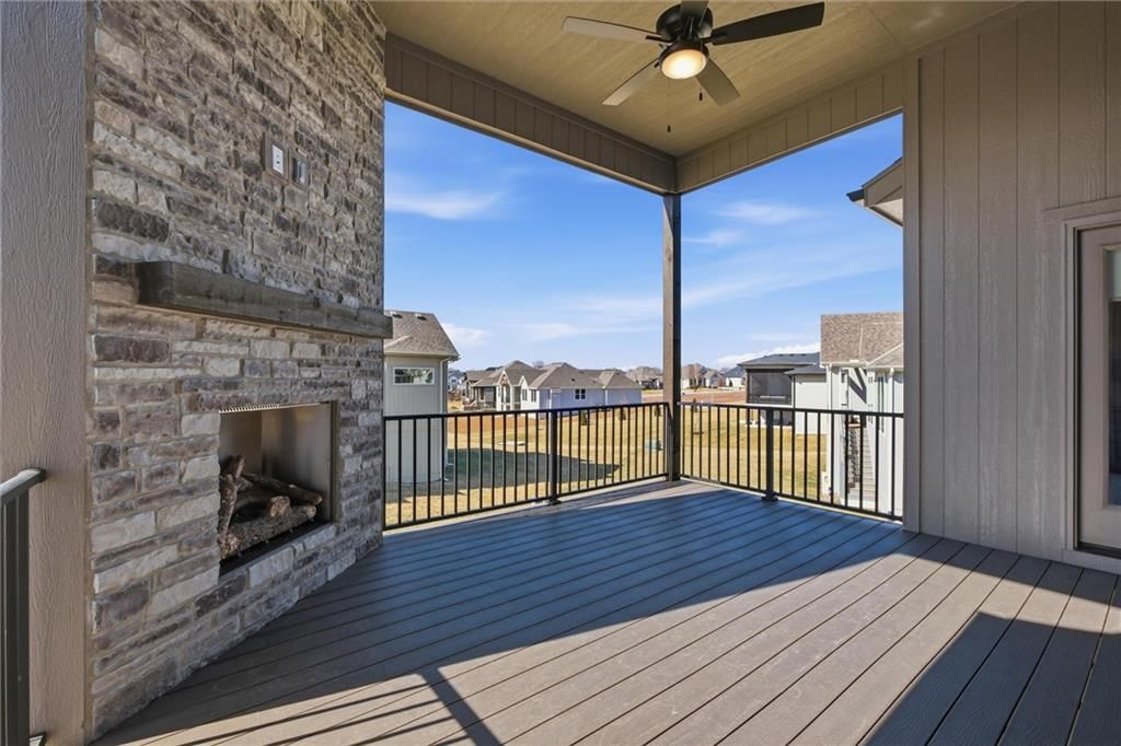 17556 Acton Street — photo 42