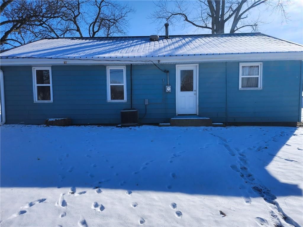 211 Lincoln Street — photo 17