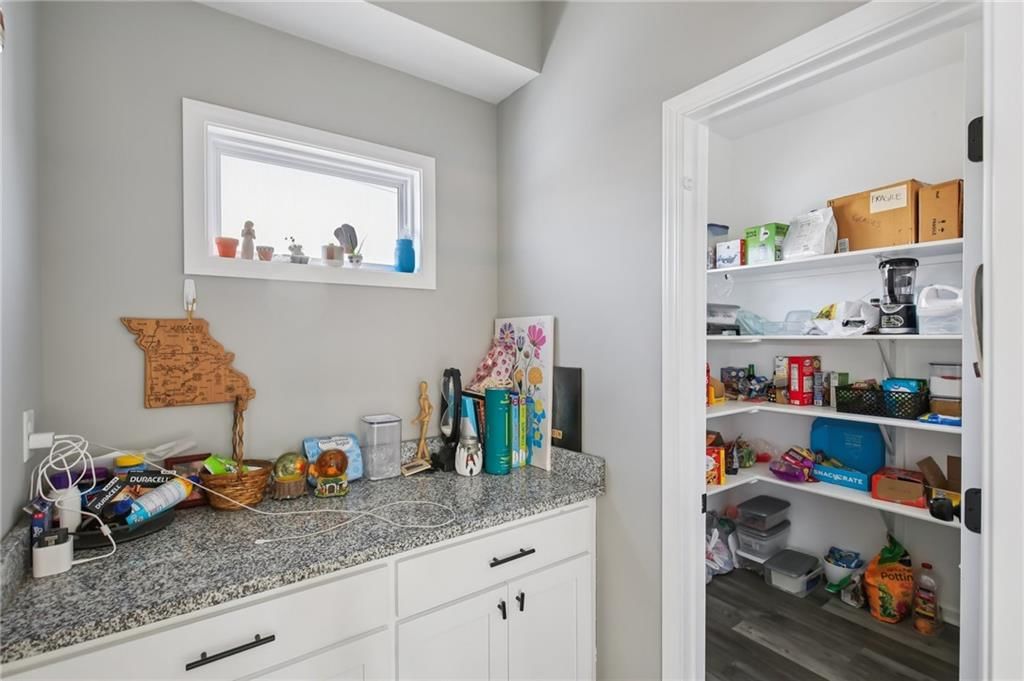 1251 Rich Boulevard — photo 32