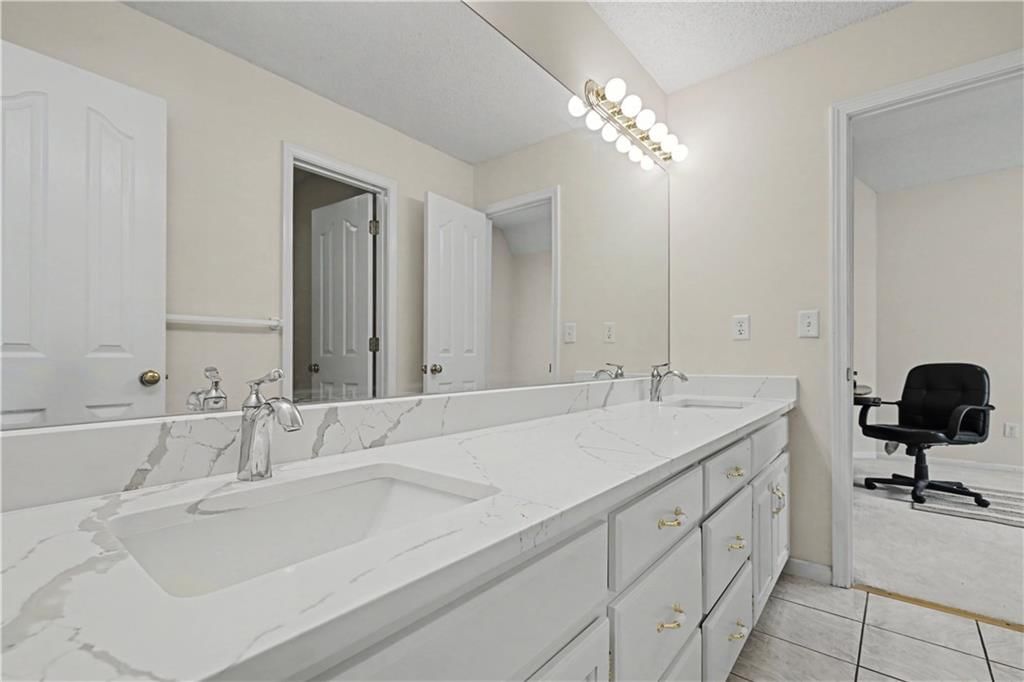 19618 W 99th Street — photo 16