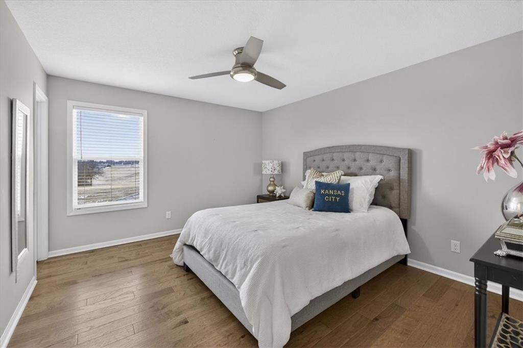 105 SW Meadowbrook Drive — photo 46