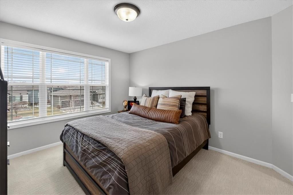 105 SW Meadowbrook Drive — photo 50
