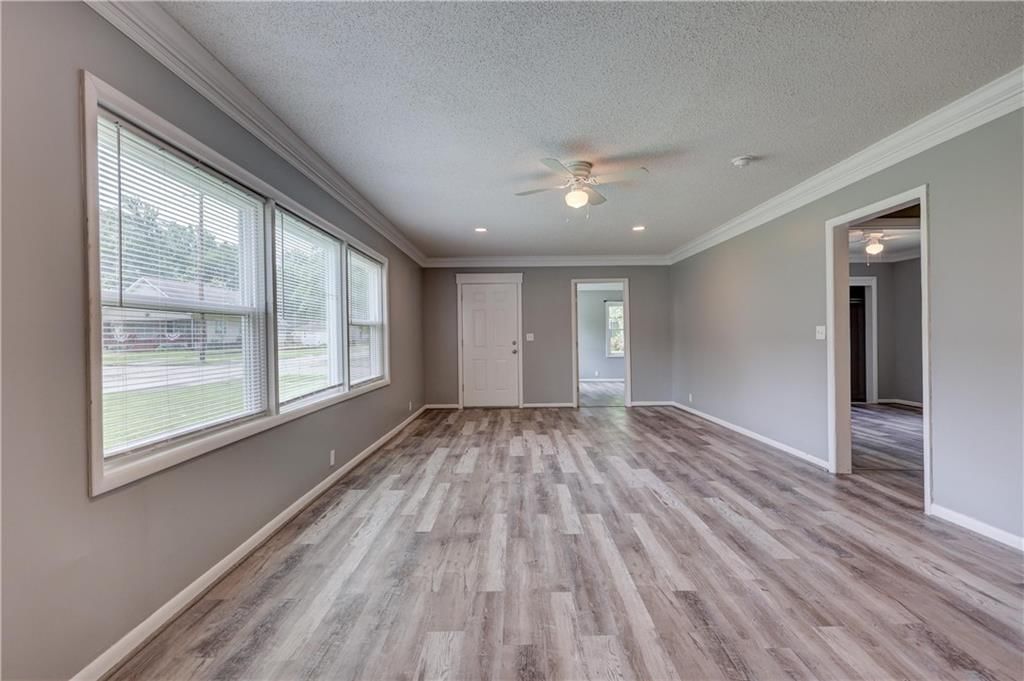 702 W Kansas Street — photo 8