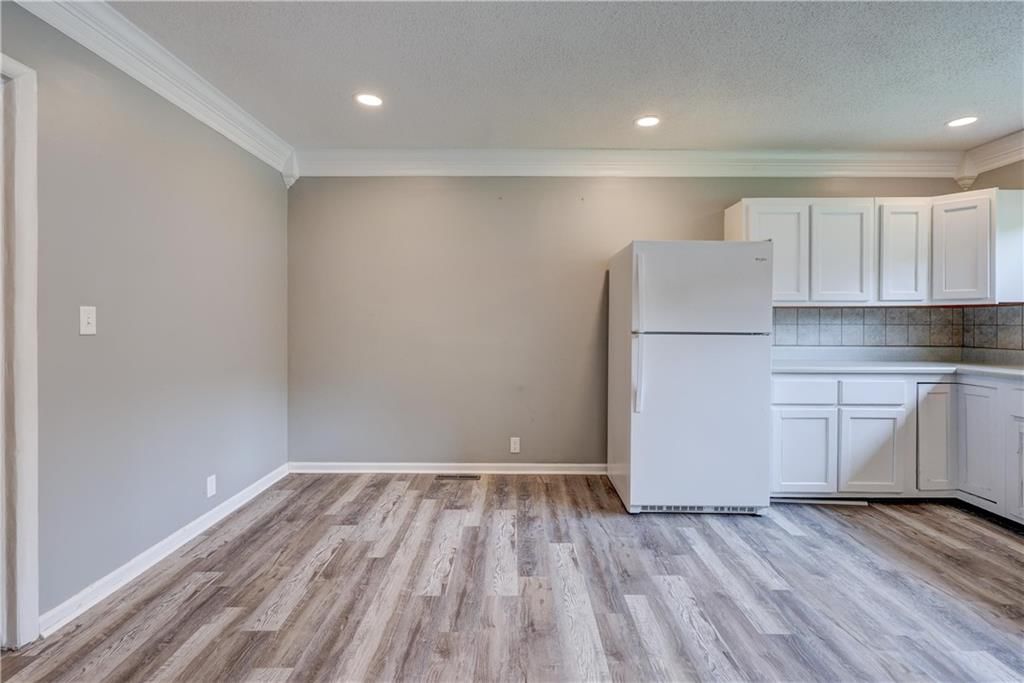 702 W Kansas Street — photo 12