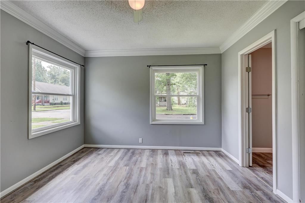 702 W Kansas Street — photo 19