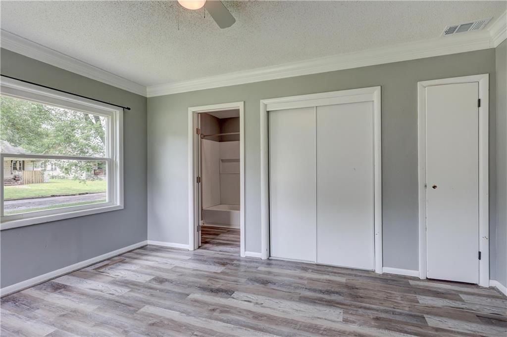 702 W Kansas Street — photo 20
