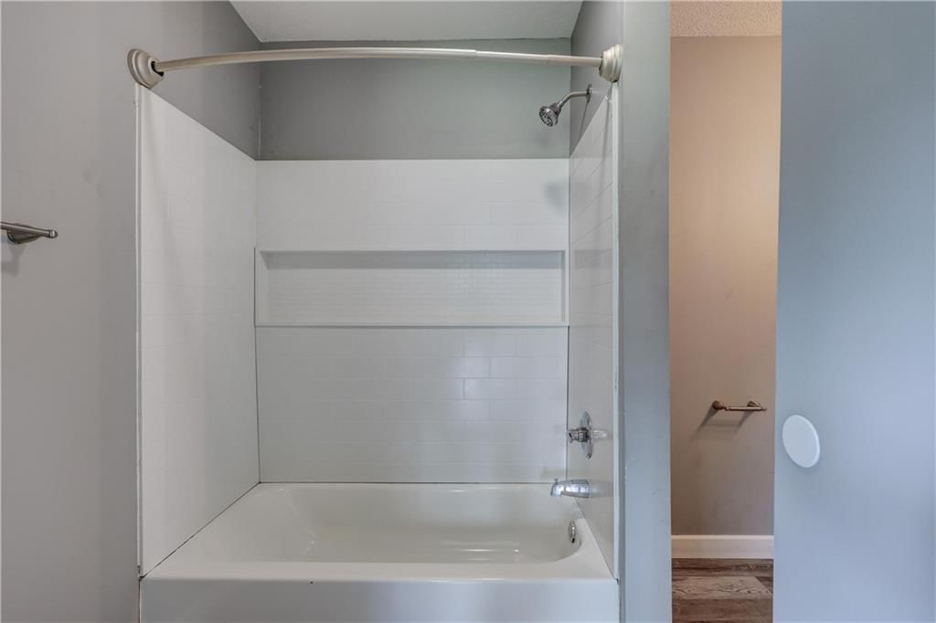 702 W Kansas Street — photo 23