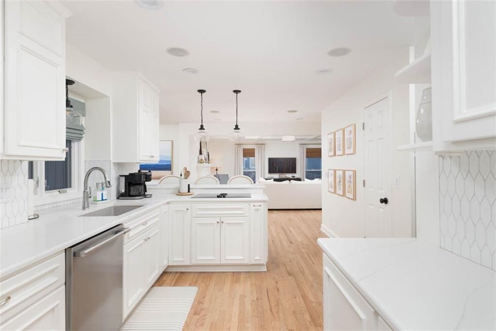 616 White Oak Lane — photo 12
