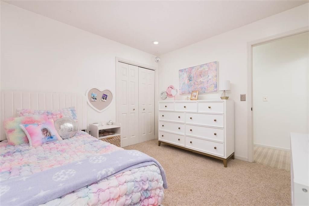 616 White Oak Lane — photo 31