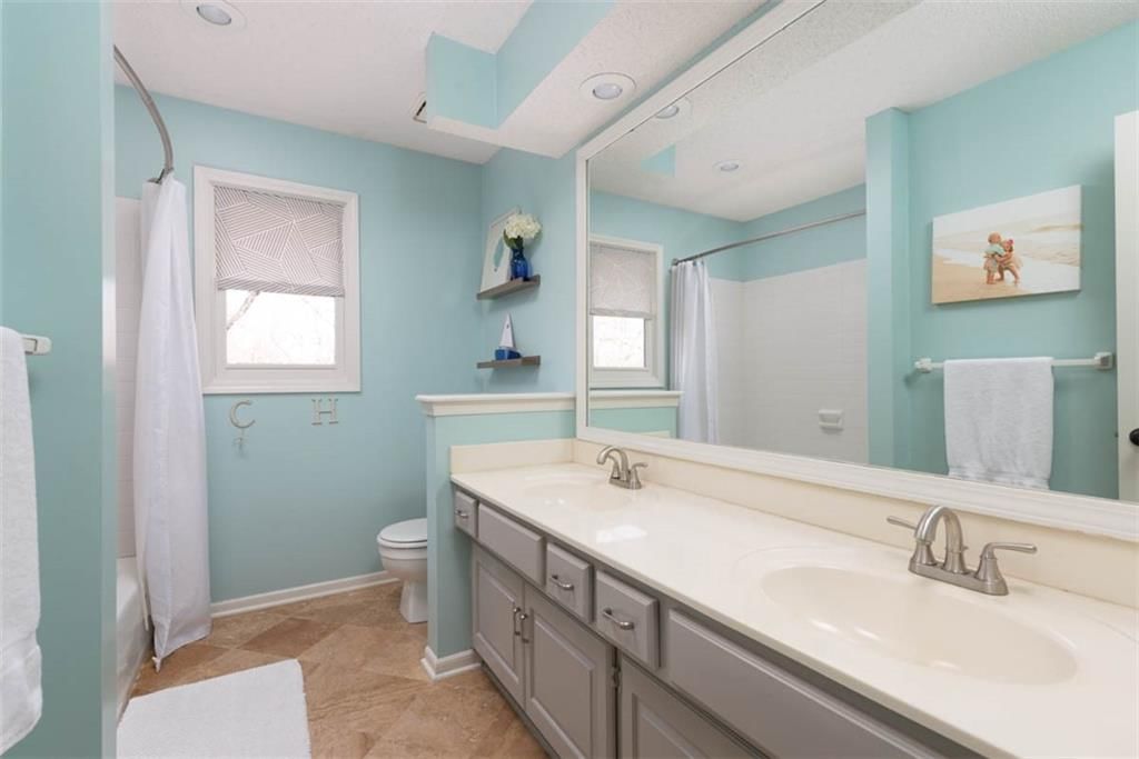 616 White Oak Lane — photo 32