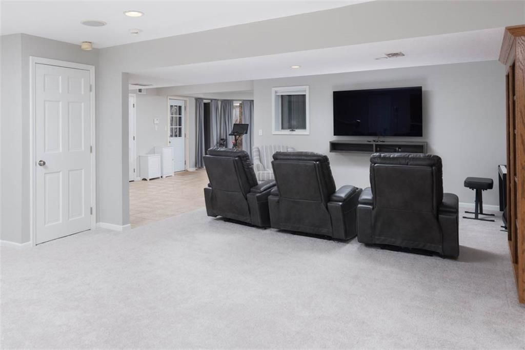 616 White Oak Lane — photo 39