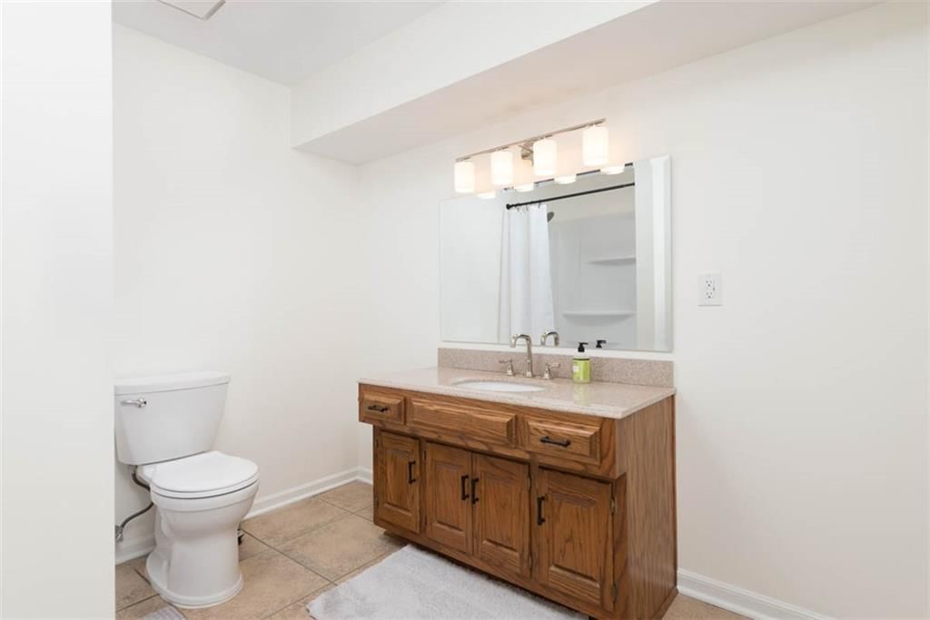 616 White Oak Lane — photo 44