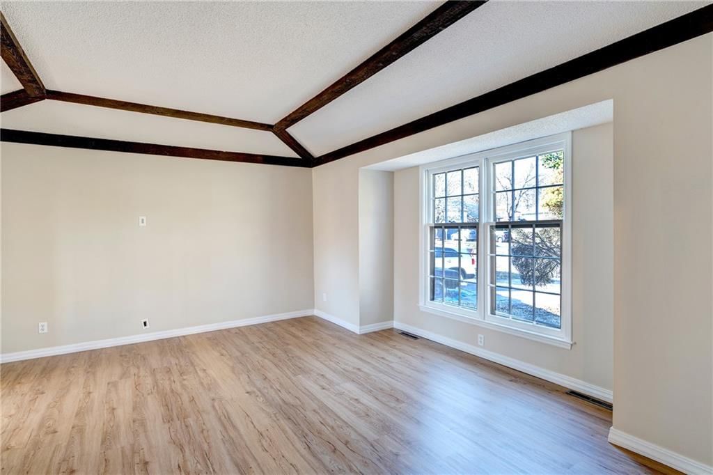 8917 E 88th Terrace — photo 4