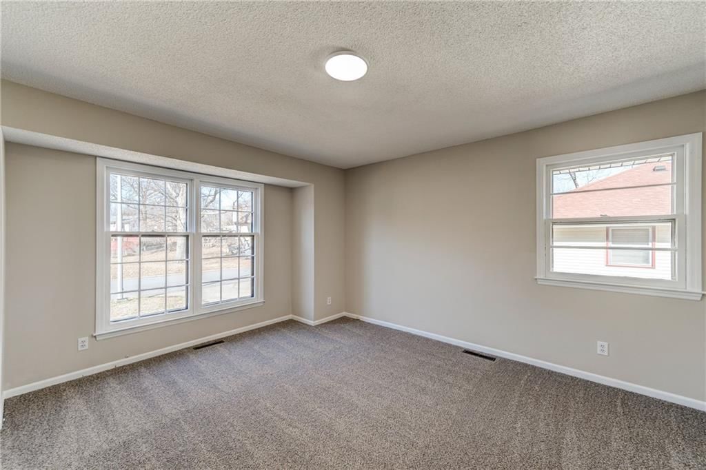 8917 E 88th Terrace — photo 10