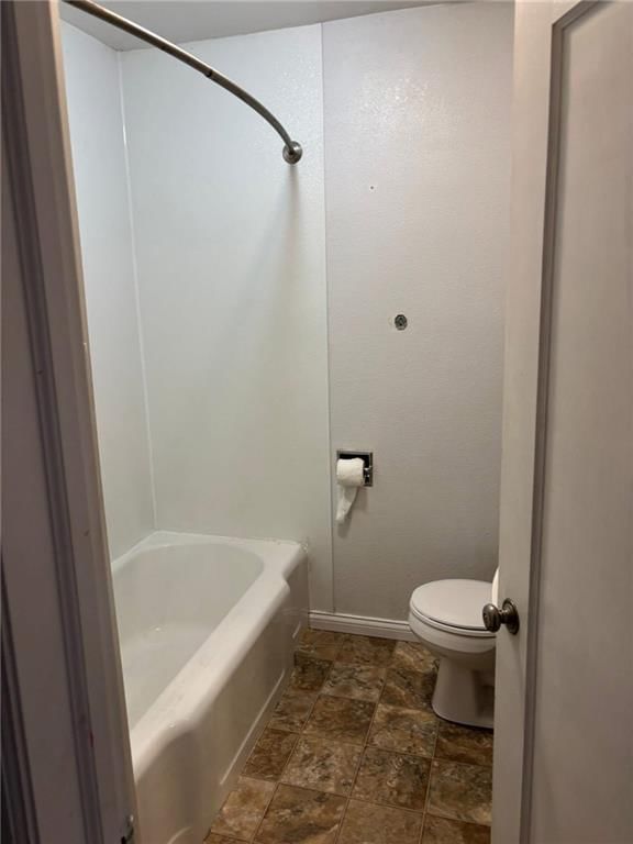 114 E 2nd Street — photo 15