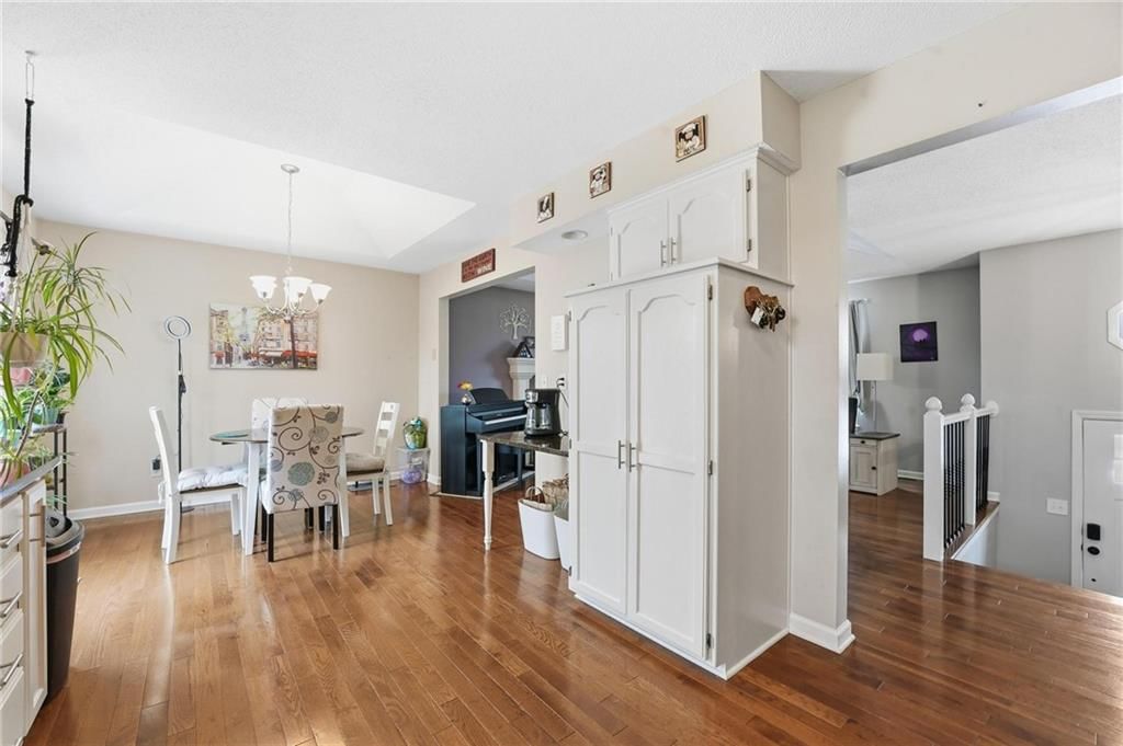 1701 NE AUBURN Drive — photo 11