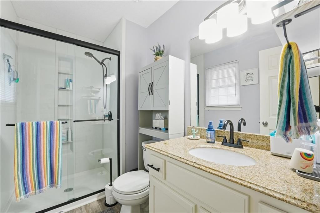1701 NE AUBURN Drive — photo 16